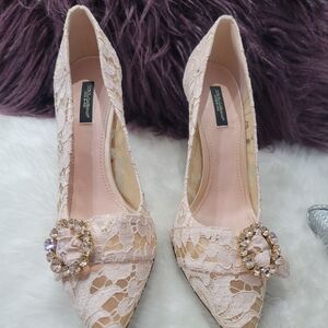 Dolce & GabbanaDolce & Gabbana Beige Lace Crystal Embellishment Pointed Toe